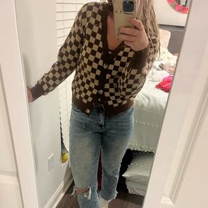 The perfect checkered sweater for fall!